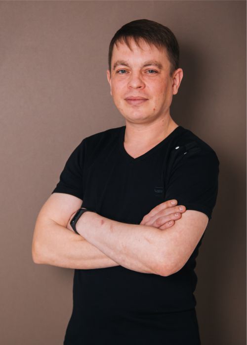 Максим Сергеевич Туров - ведущий мастер-ювелир мастерской Altyn Nur